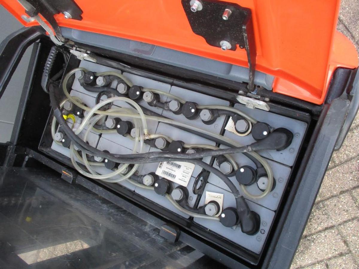 Refurbished 2018 TOYOTA SWE160 triplex - 2080