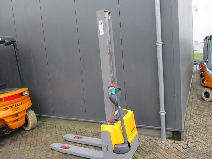 Refurbished 2017 Jungheinrich EJC M10