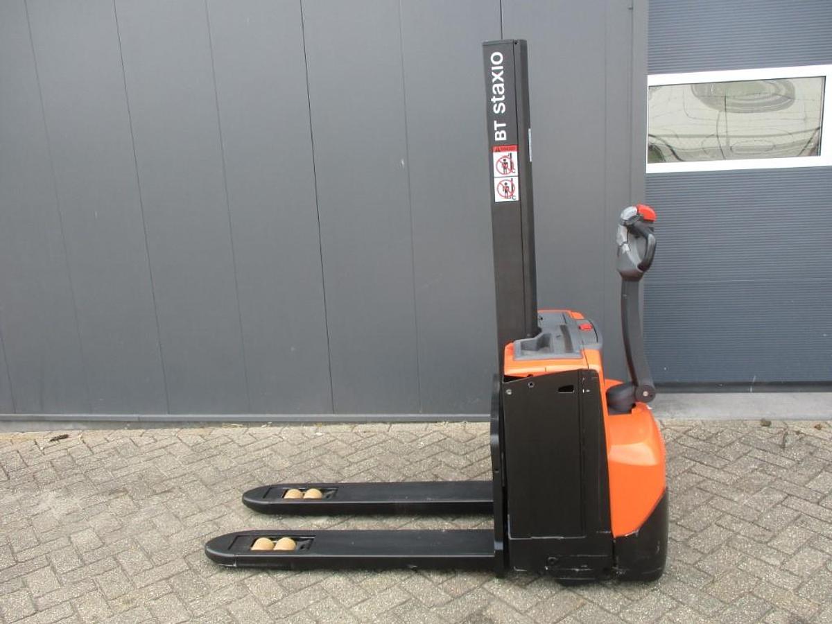 Refurbished 2015 TOYOTA BT SWE 080L - 1346