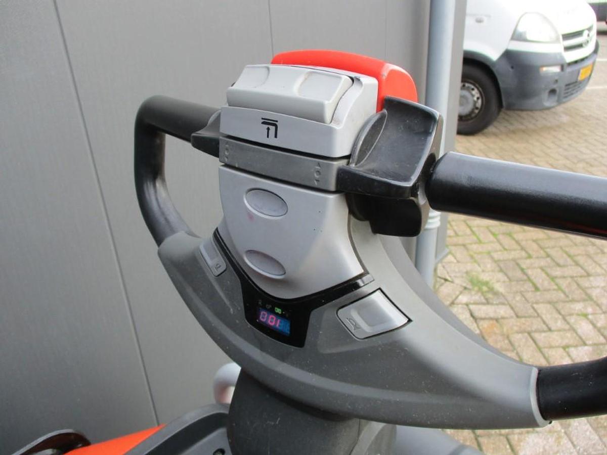 Refurbished 2016 TOYOTA SPE120 triplex - 2563