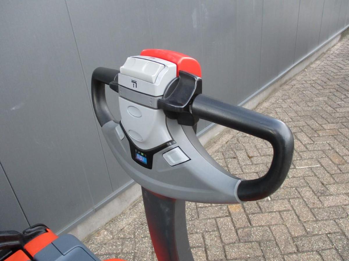 Refurbished 2018 TOYOTA SWE160 triplex - 2080