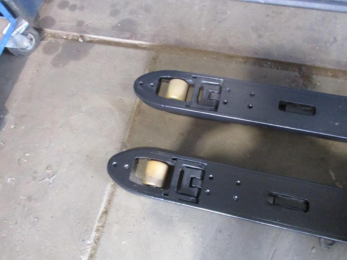Refurbished 2020 TOYOTA LPE200 - 2452