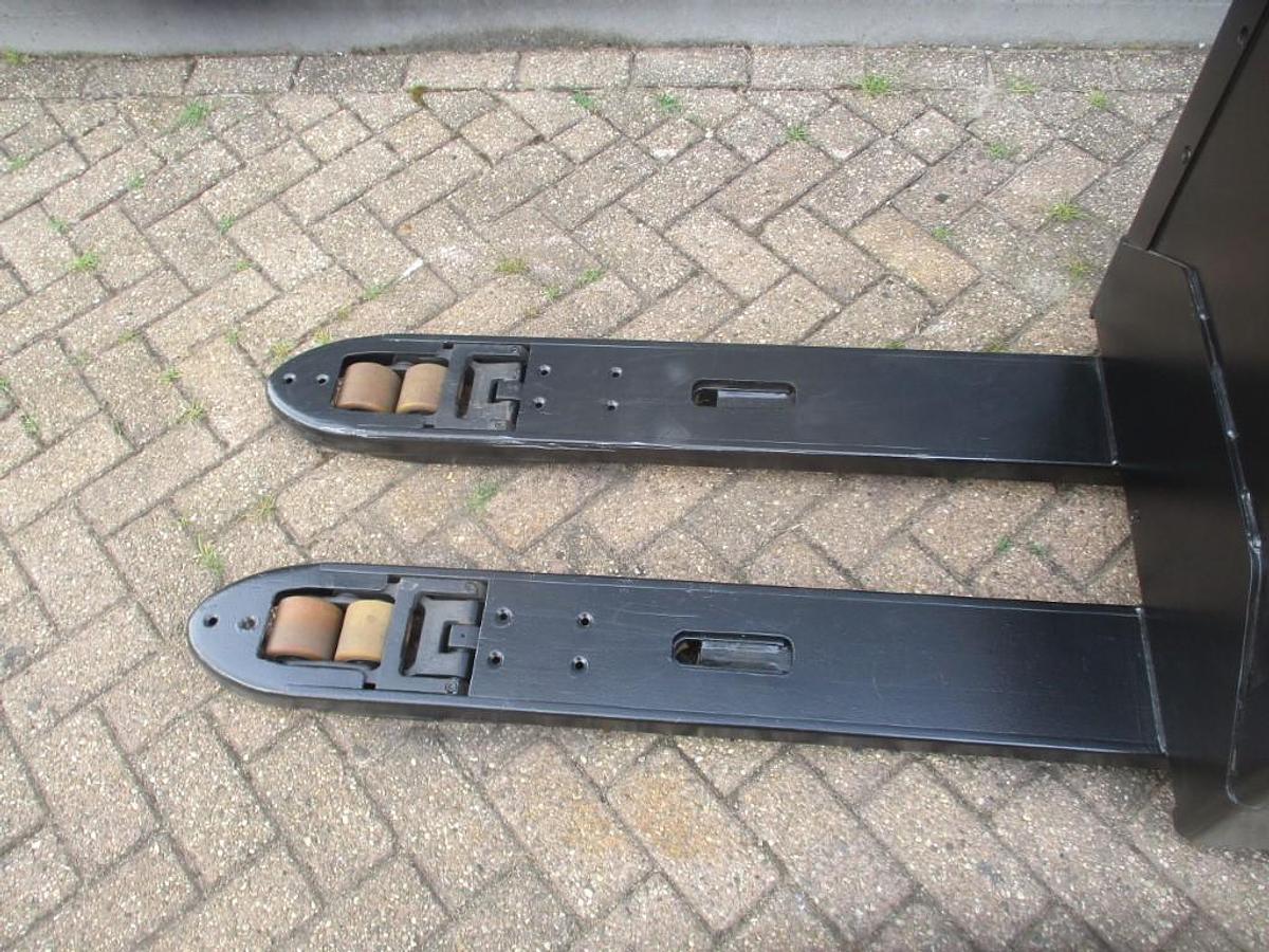 Refurbished 2019 TOYOTA LPE 250 - 2056