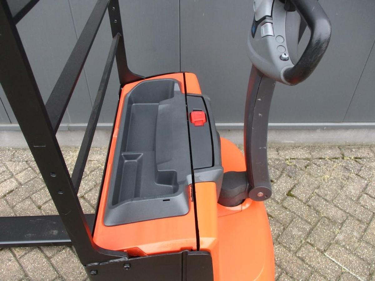 Refurbished 2022 TOYOTA LWE160 - 918