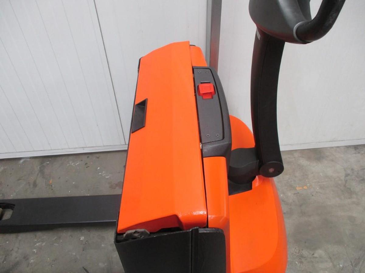 Refurbished 2016 TOYOTA BT LWE160 - 822