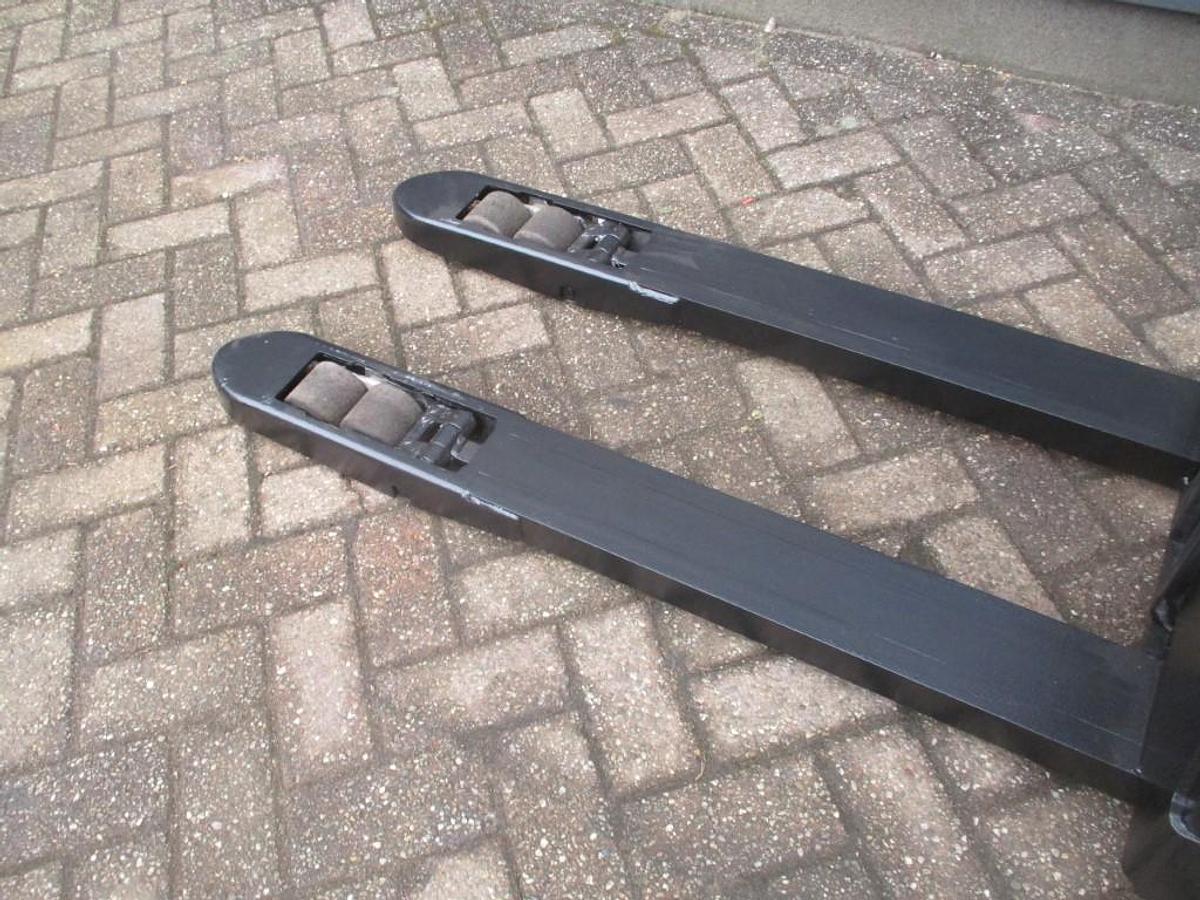 Refurbished 2018 TOYOTA SWE 080L - 66