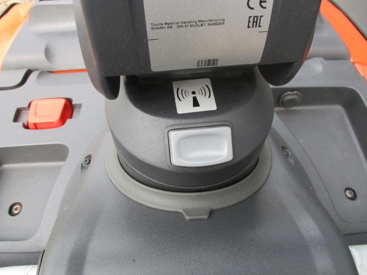 Refurbished 2020 TOYOTA LPE200 - 2195
