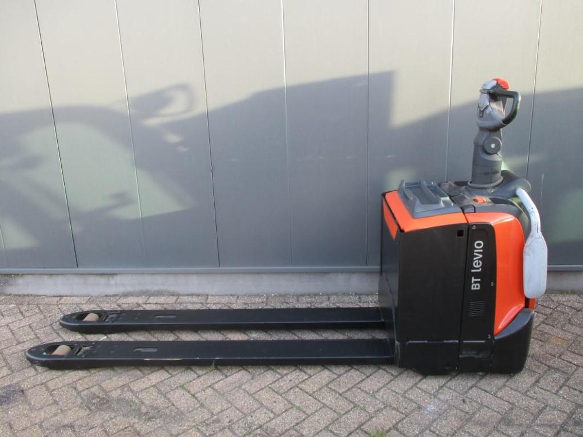 Refurbished 2016 TOYOTA BT LPE200 - 2557