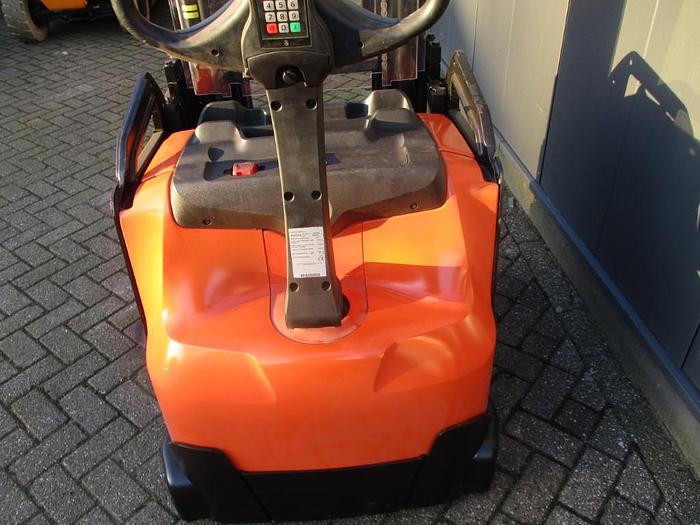 Refurbished 2017 TOYOTA SWE 160L