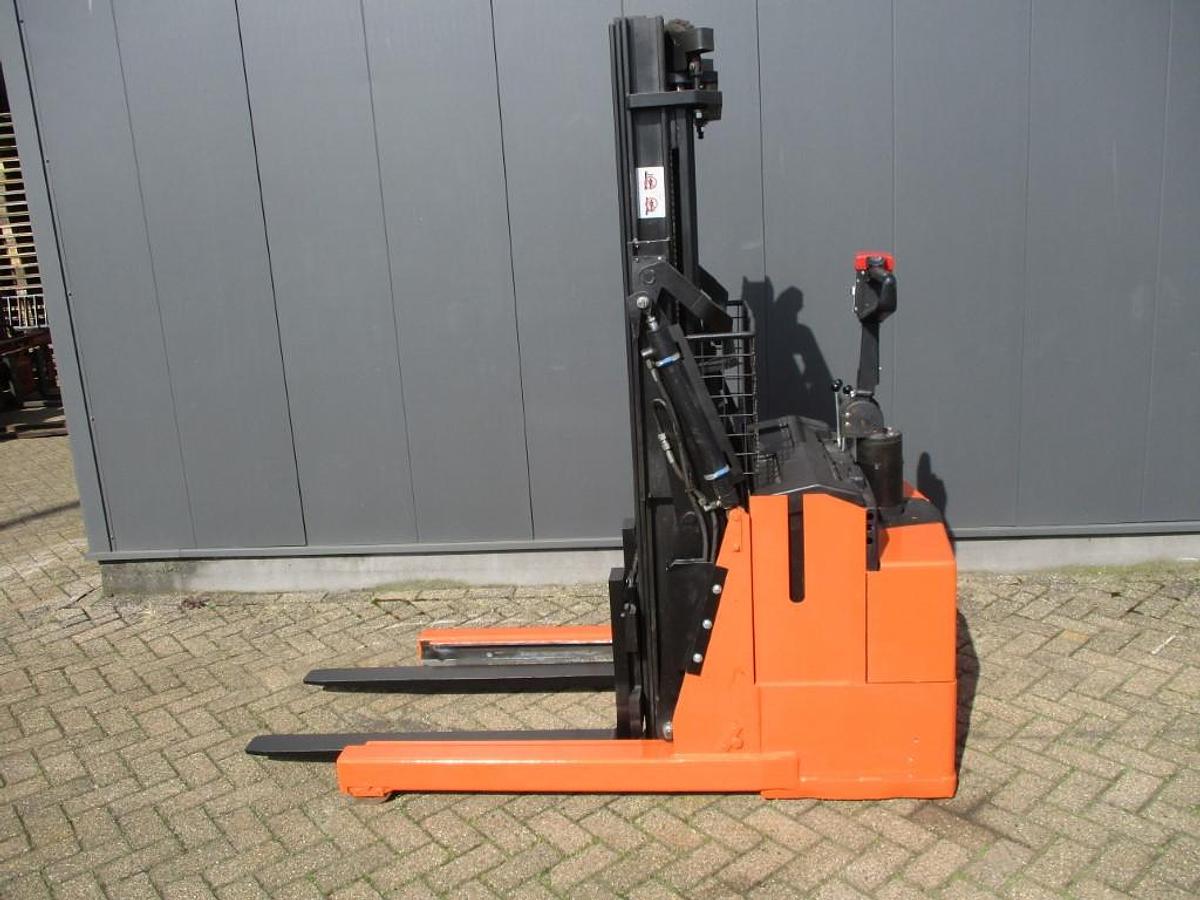 Refurbished 2011 BT TOYOTA RWE120 - 3198