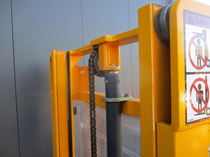 Refurbished 2007 Jungheinrich EJC 110