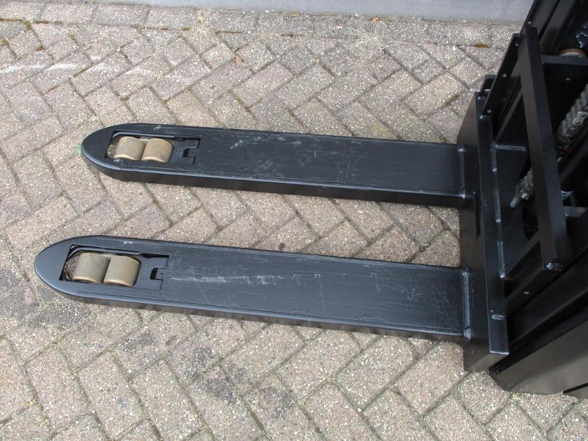 Refurbished 2023 TOYOTA SPE140L triplex - 568