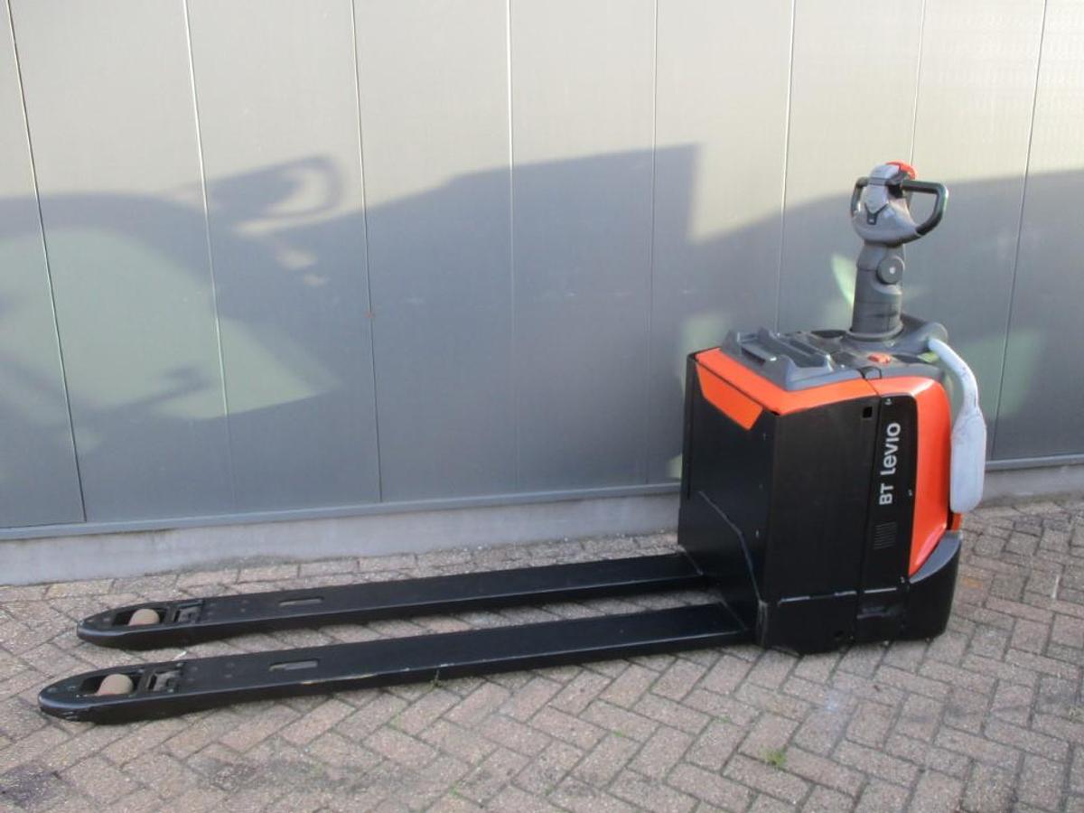 Refurbished 2016 TOYOTA BT LPE200 - 2557