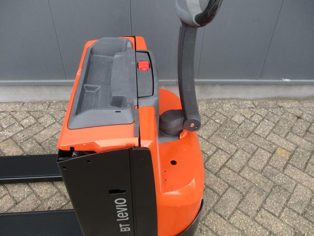 Refurbished 2019 TOYOTA LWE 200 - 1024