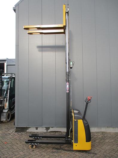 Refurbished 2001 Caterpillar NSP12K1
