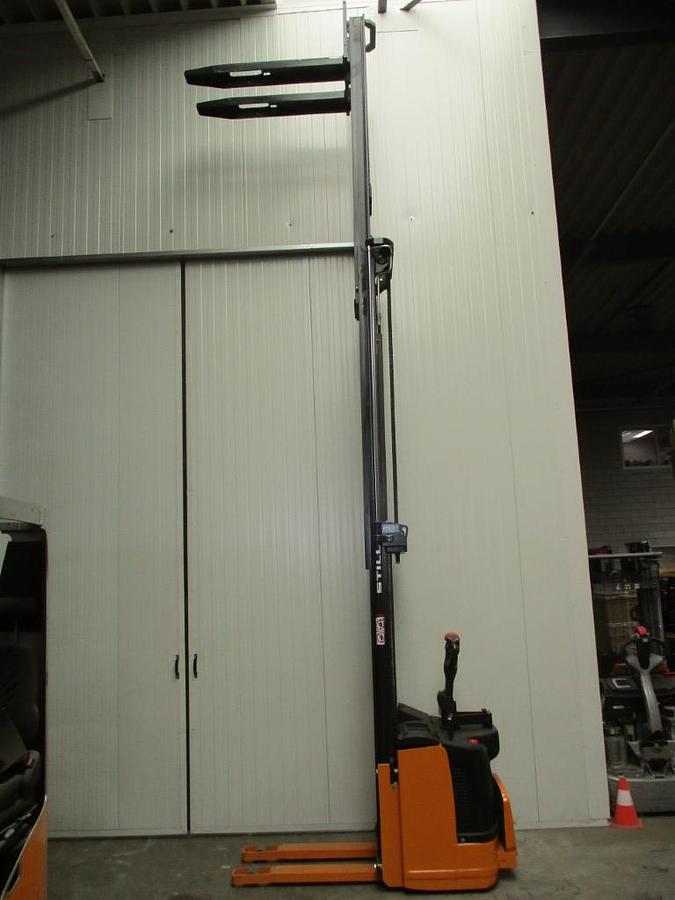 Used 2014 STILL EGVS14 triplex - 1545