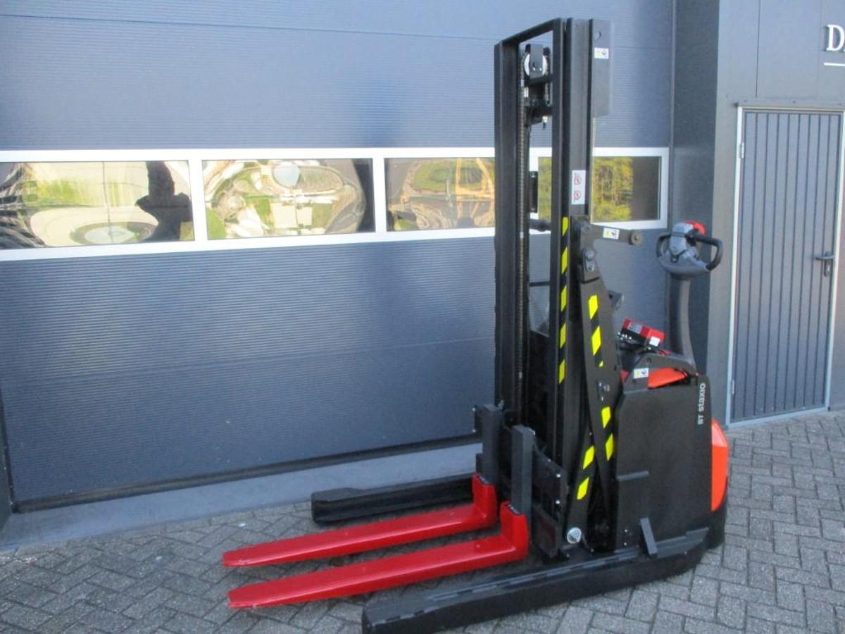 Refurbished 2024 TOYOTA SWE120XR  - 133