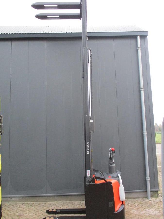 Refurbished 2017 TOYOTA SPE120