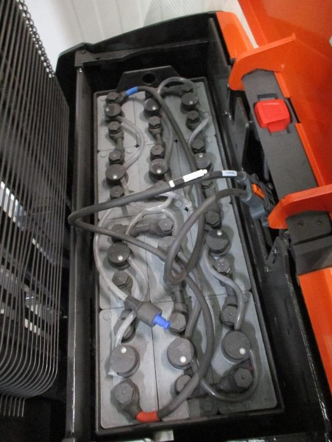 Refurbished 2020 TOYOTA SWE140 triplex - 2061