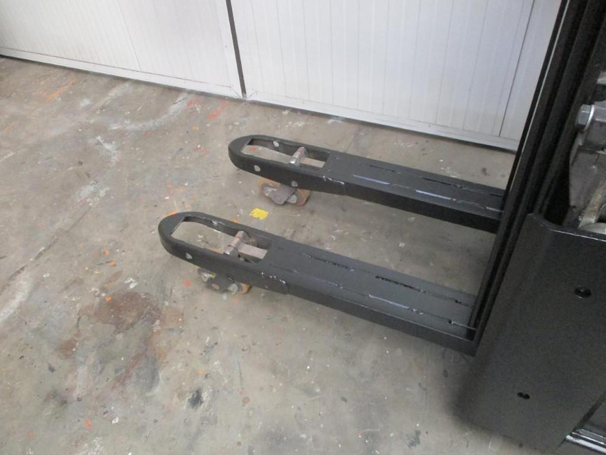 Refurbished 2015 TOYOTA BT SWE 120L - 1437