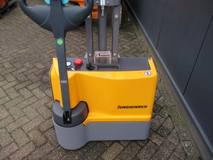 Refurbished 2017 Jungheinrich EJC M10