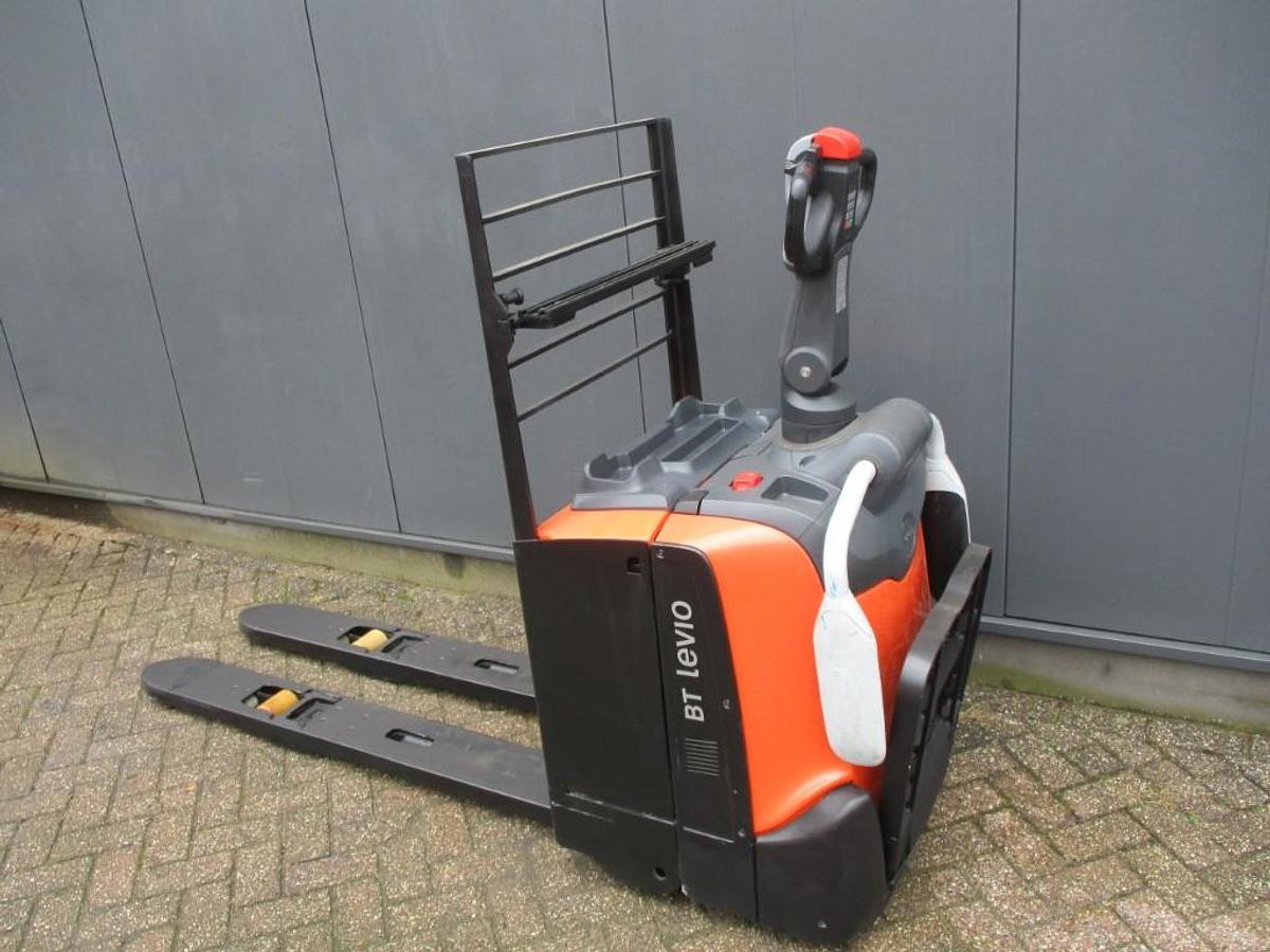 Refurbished 2018 TOYOTA LPE200 - 1778