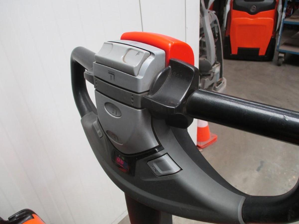 Refurbished 2017 TOYOTA SWE 145 triplex - 2256