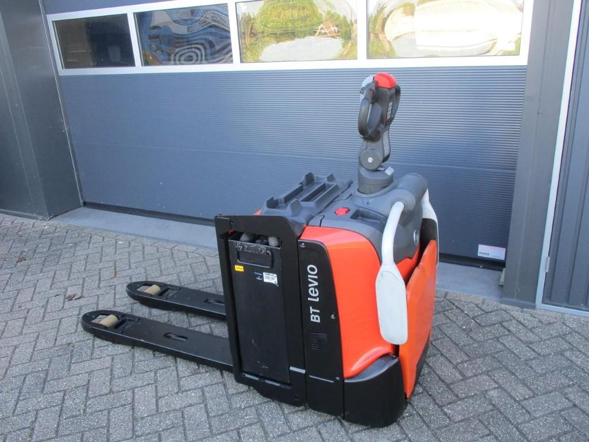 Refurbished 2020 TOYOTA LPE200 - 732