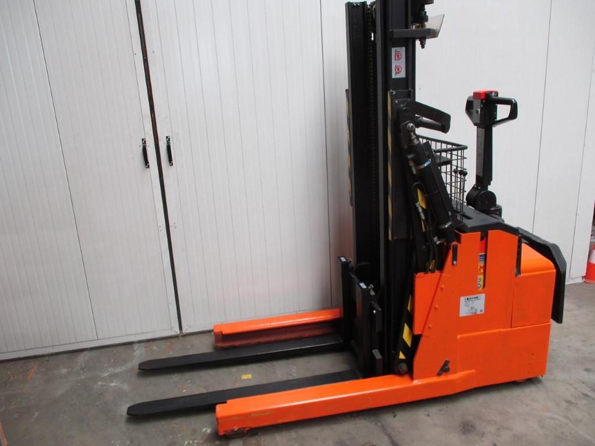 Refurbished 2016 TOYOTA BT RWE120 - 1028