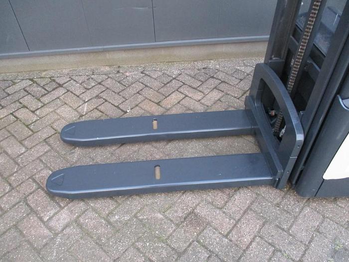 Refurbished 2005 Crown WF 3000-1.0 TL - 1878