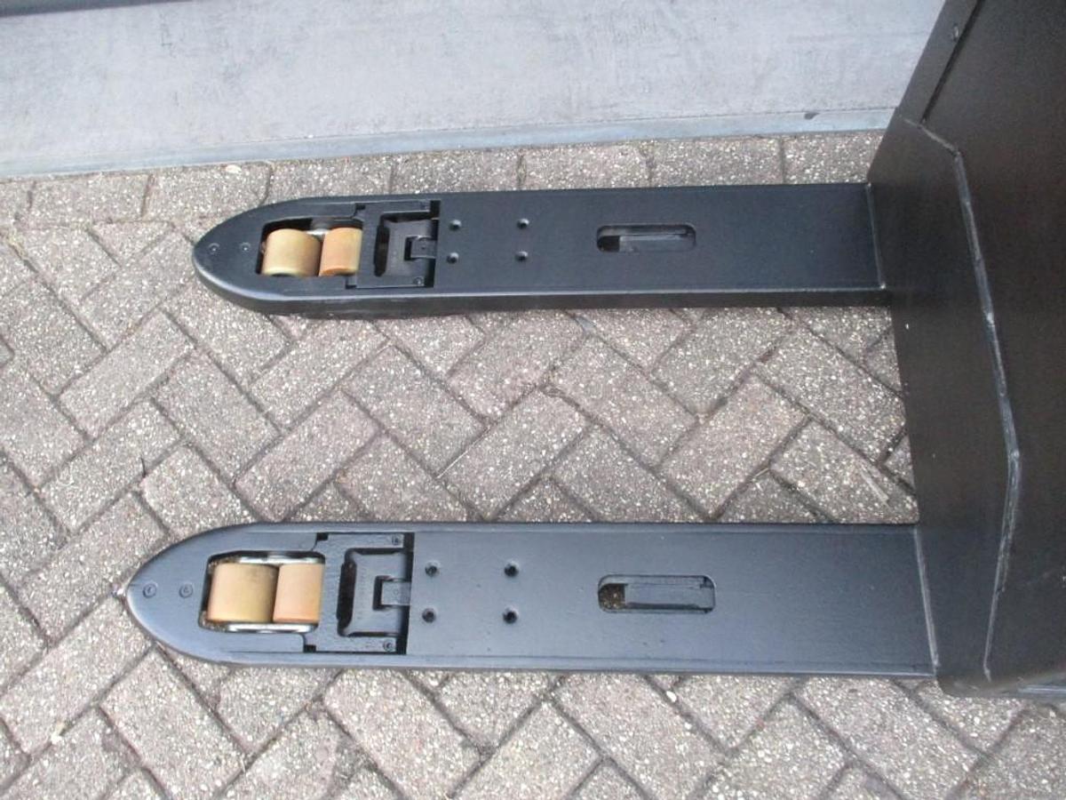 Refurbished 2015 BT LPE 200 - 1946