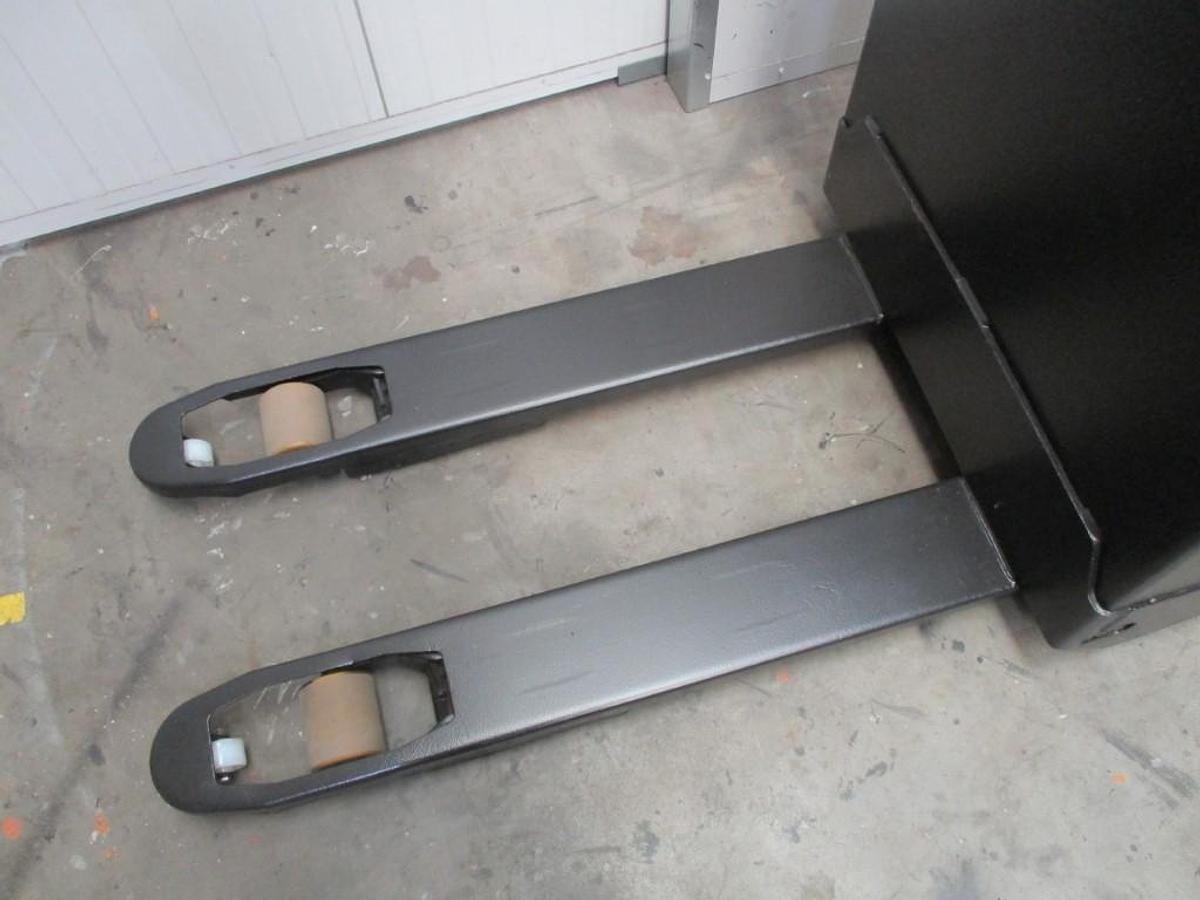 Refurbished 2019 TOYOTA BT LWE140 - 662