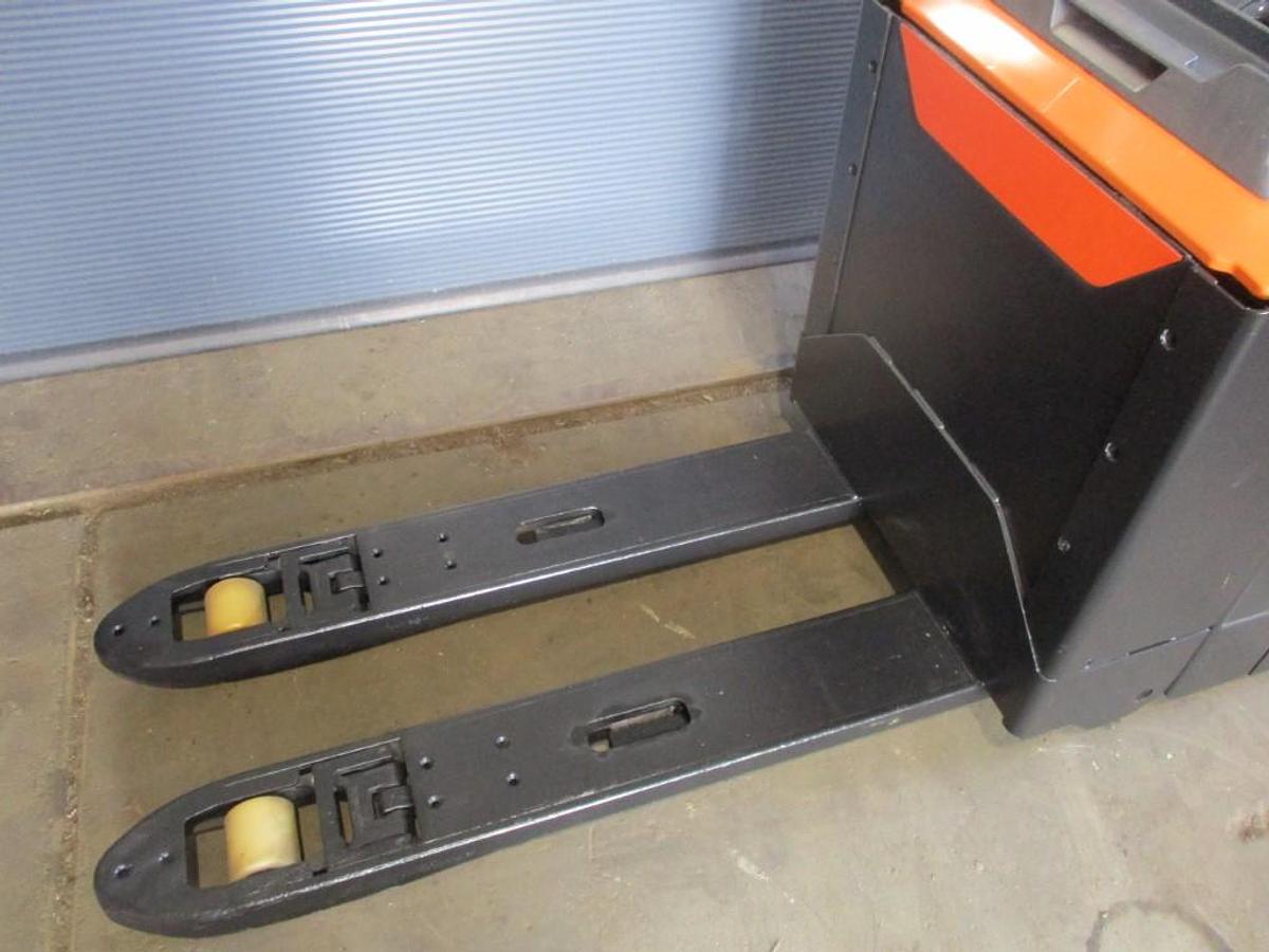 Refurbished 2020 TOYOTA LPE200 - 2447