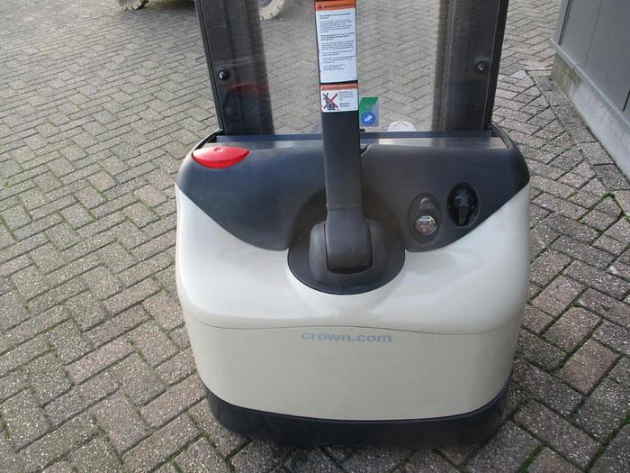 Refurbished 2011 Crown WF 3000-1.0 TL