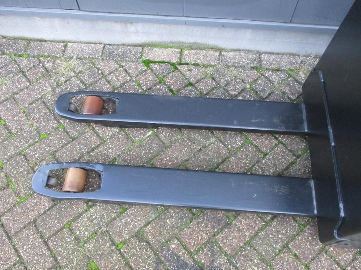 Refurbished 2021 TOYOTA LWE140