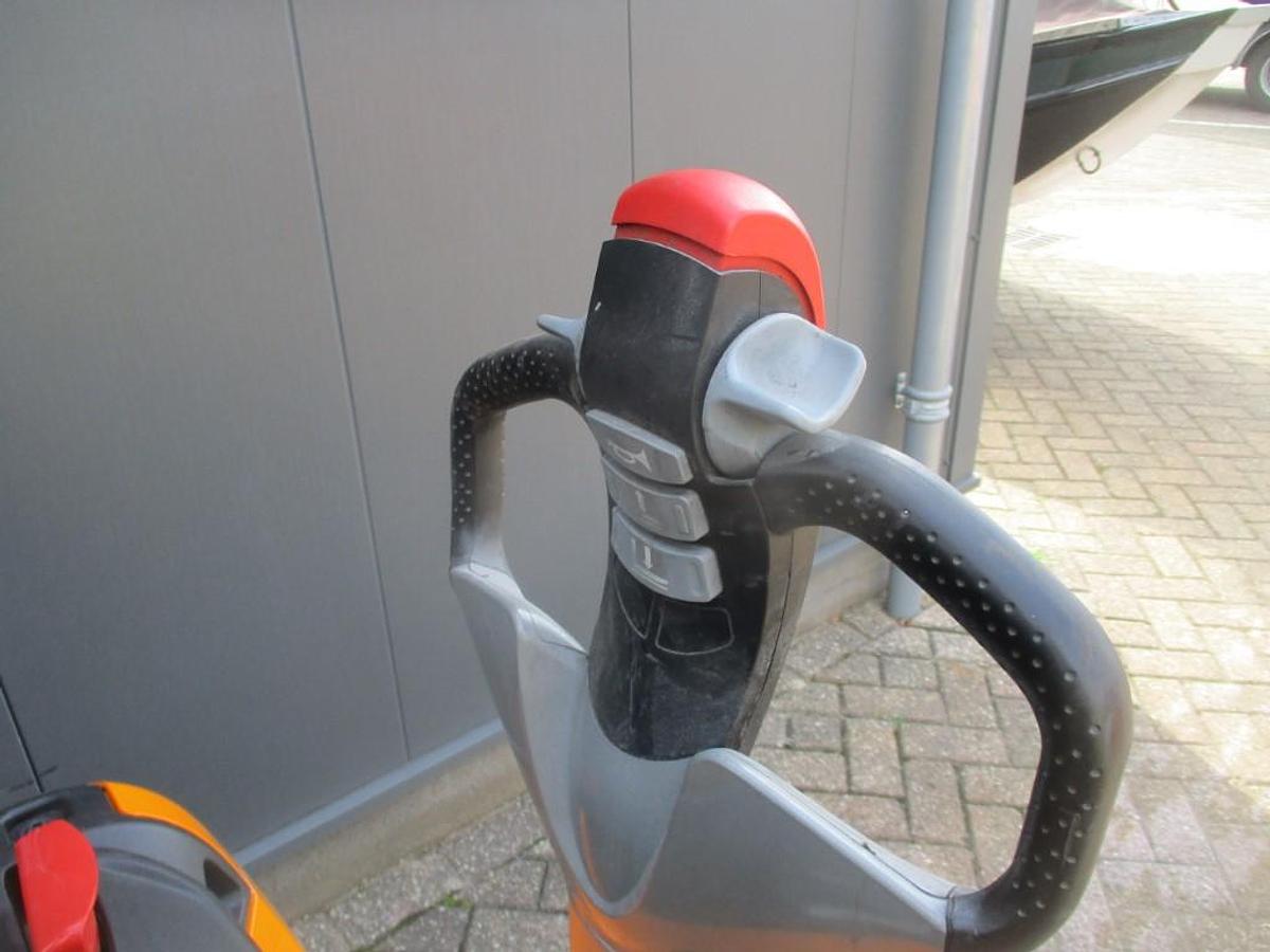 Refurbished 2016 STILL EXV 116 triplex - 5167