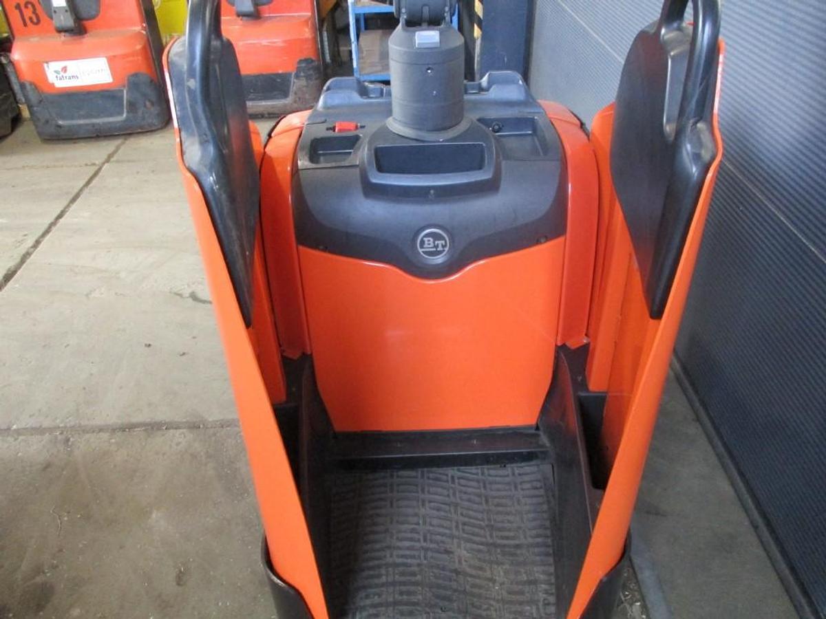 Refurbished 2020 TOYOTA LPE200 - 2458