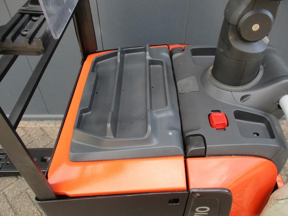 Refurbished 2016 TOYOTA BT LPE200 - 2484