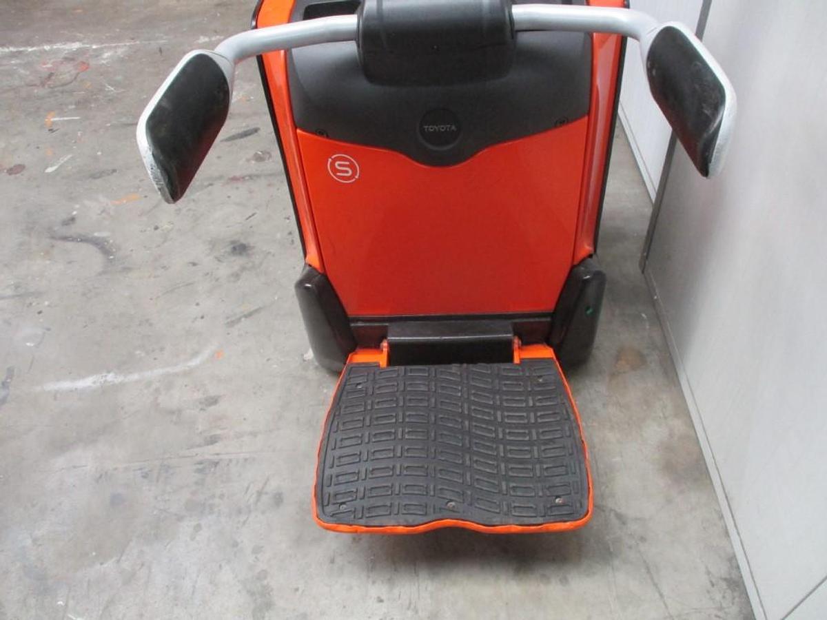Refurbished 2016 TOYOTA BT LPE200 - 2247