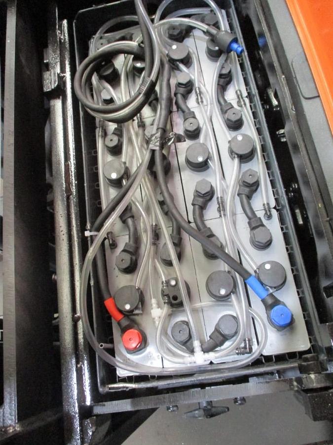 Refurbished 2018 TOYOTA SPE200D - 2442