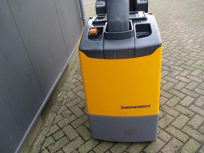 Refurbished 2019 Jungheinrich EZS 130