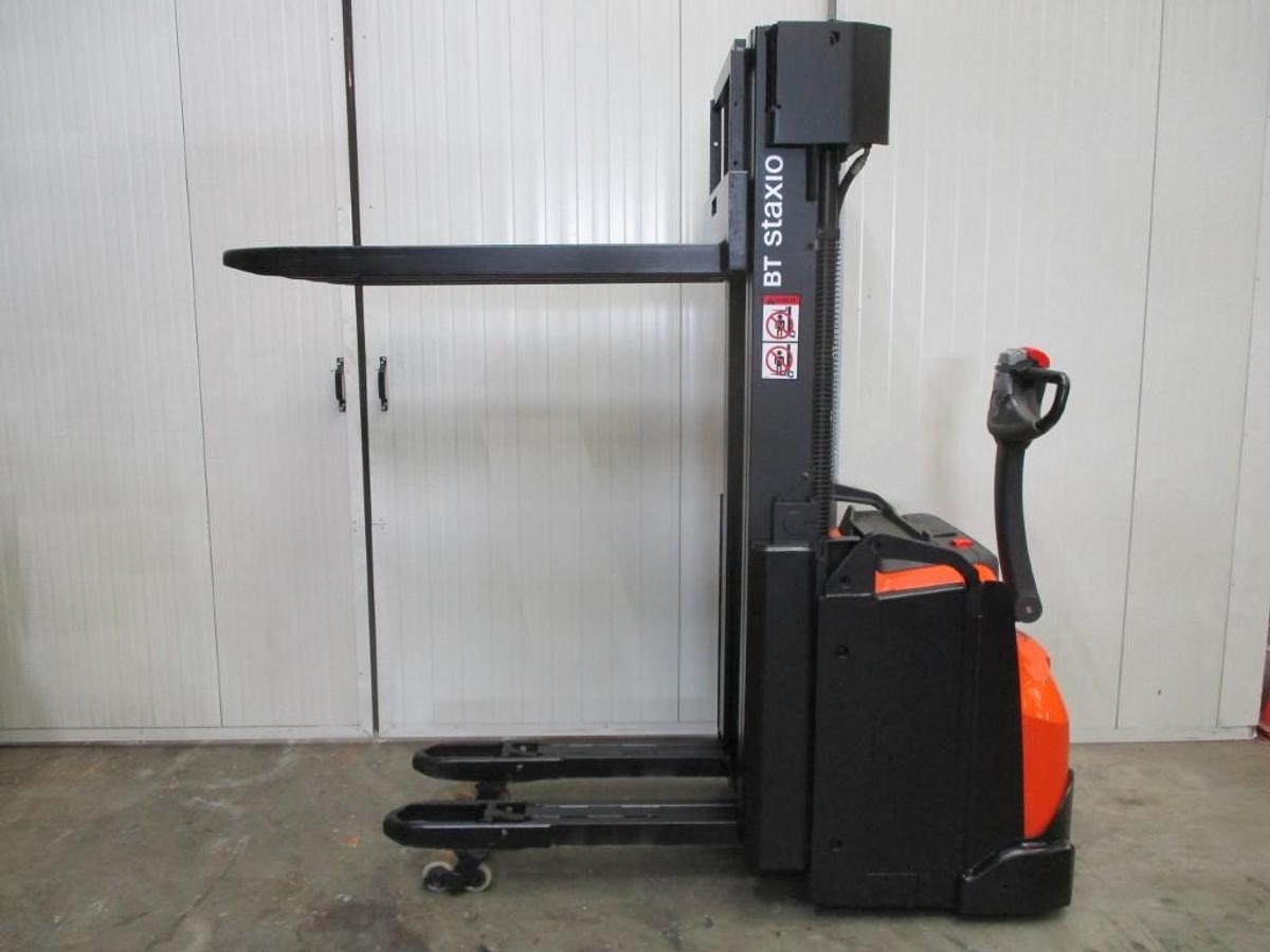 Refurbished 2017 TOYOTA SWE 145 triplex - 2256