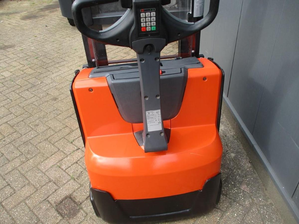 Refurbished 2015 BT SWE 200D - 1820