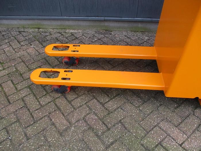 Used 2006 STILL EGU 30 - 1477