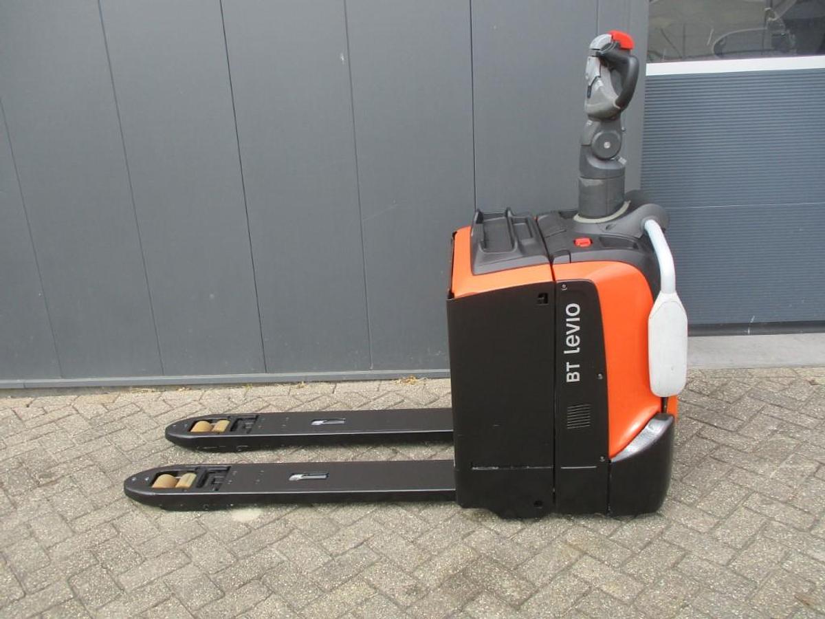 Refurbished 2021 TOYOTA LPE200 - 1952