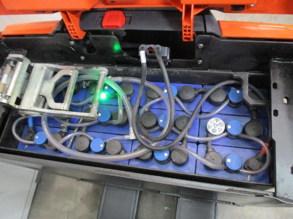 Refurbished 2021 TOYOTA LWE200 - 606