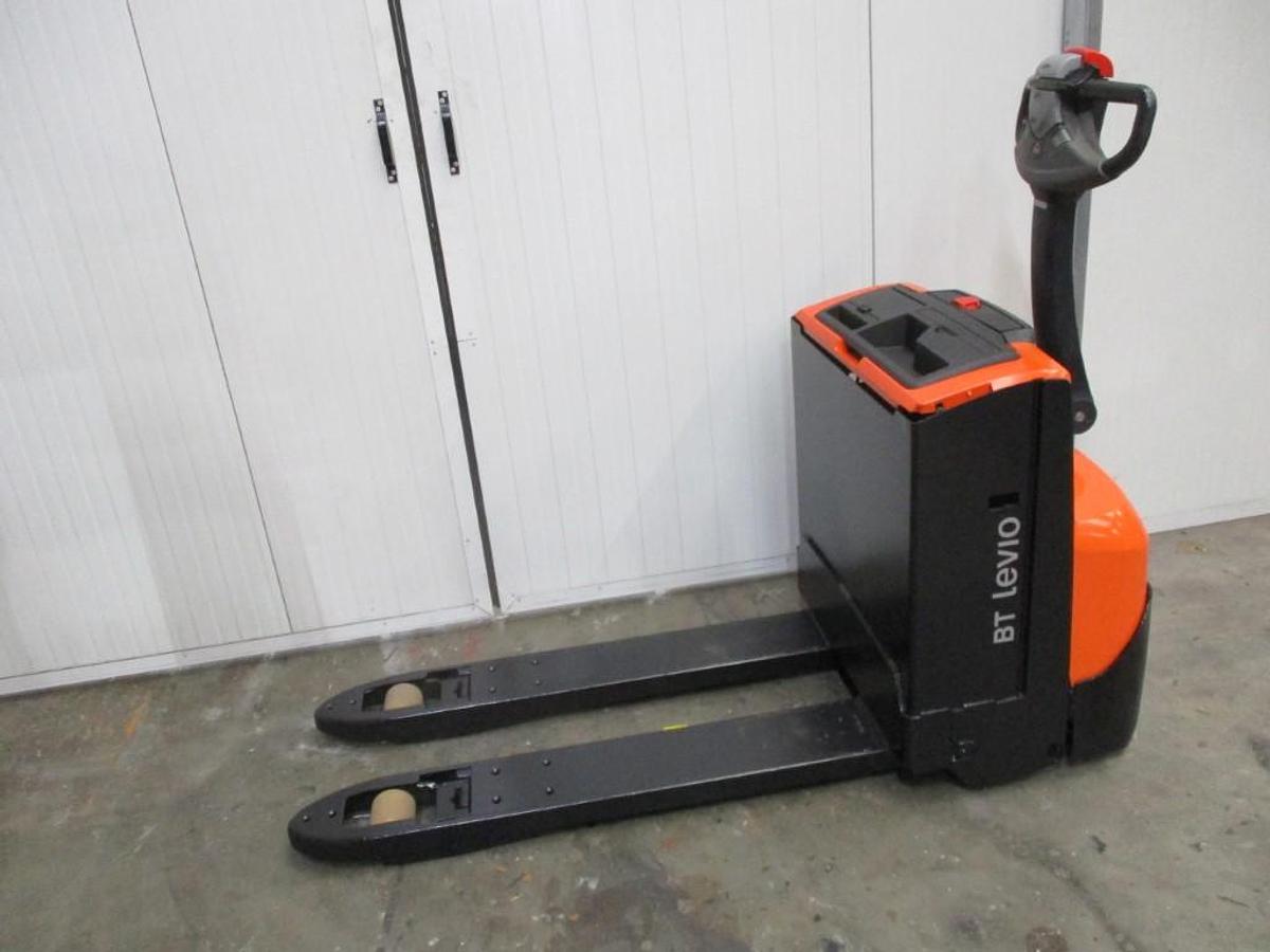 Refurbished 2017 TOYOTA LWE 200 - 994