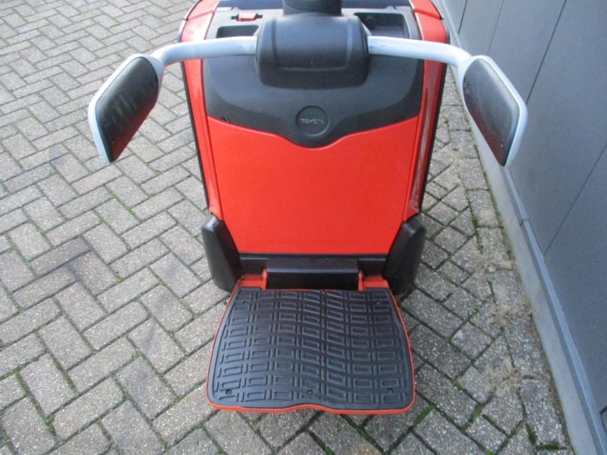 Refurbished 2020 TOYOTA LPE200 - 1553