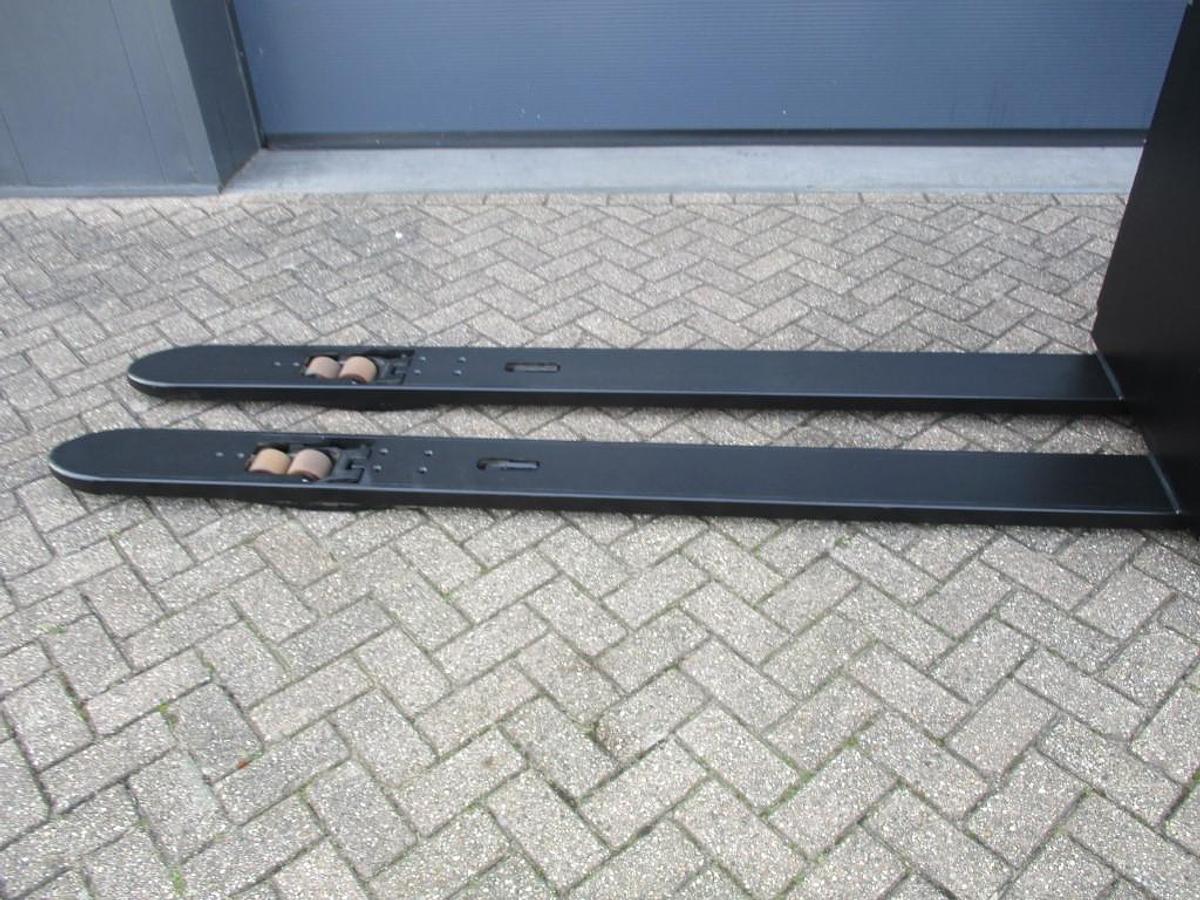 Refurbished 2019 TOYOTA OSE 250 - 2285