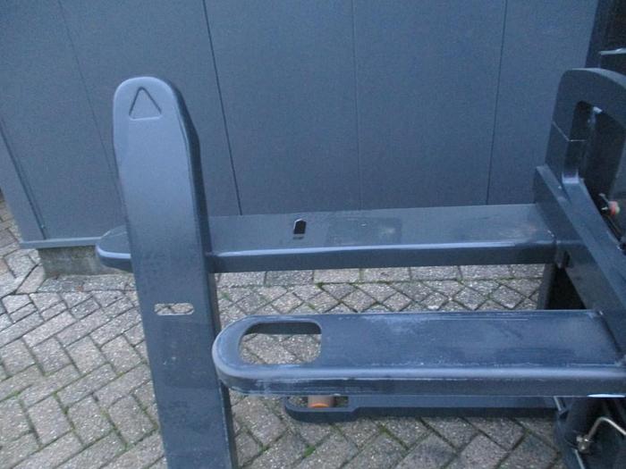 Refurbished 2005 Crown WF 3000-1.0 TL